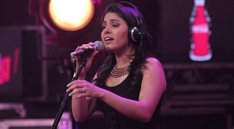 Sunidhi Chauhan Flooded With Birthday Wishes She Thanks Her Friends