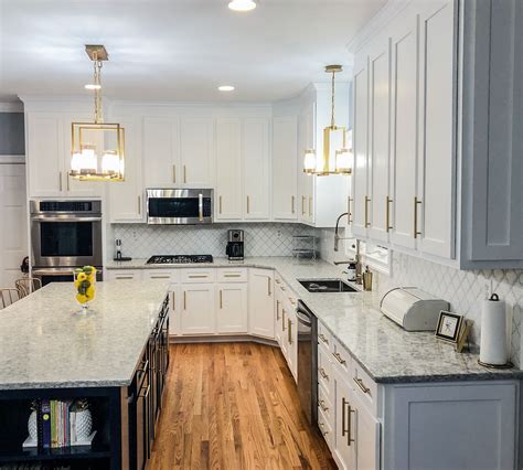Kd painting offers cabinet painting services throughout the hartford county, ct. Shelton, CT Kitchen Refinishing | Classic Refinishers