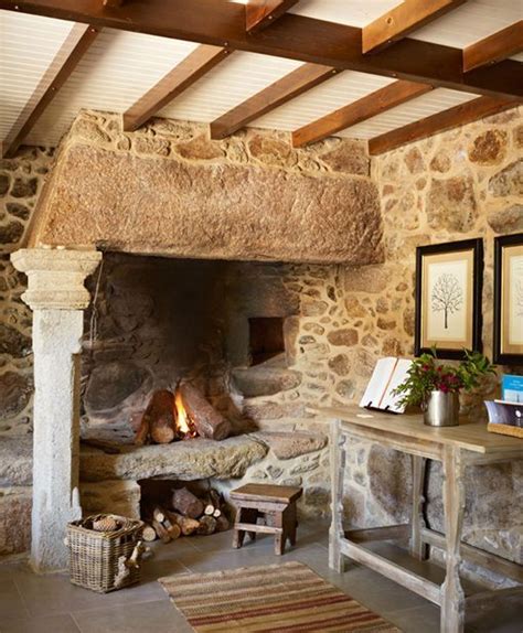 Antigua casa de labranza gallega restaurada. hotel con encanto en galicia | Casas de piedra, Chimeneas ...