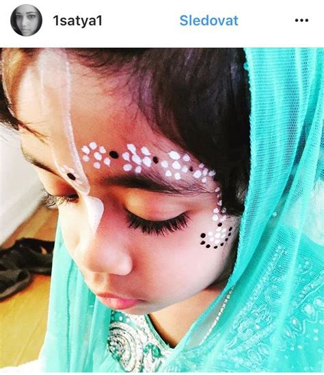 Pin By Mallika On Gopi Dots Girl Face Painting Body Painting Face Gems