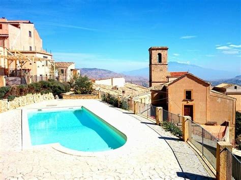 Boutique, design and luxury hotels from 1 to 5 stars. Case Al Borgo | Sicilia - Agira - Offerte residence ...