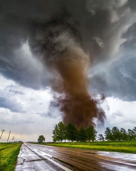 Meteorological History On Instagram A Classic Stovepipe Tornado