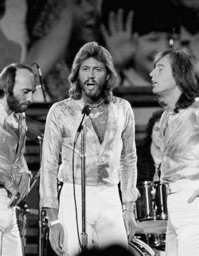 The rhs promotes horticulture through its five gardens at wisley (surrey), hyde hall (essex), harlow carr (yorkshire), rosemoor (devon) and bridgewater (greater manchester); Pin by Gloria morales on The Bee Gees | Bee gees, Barry ...