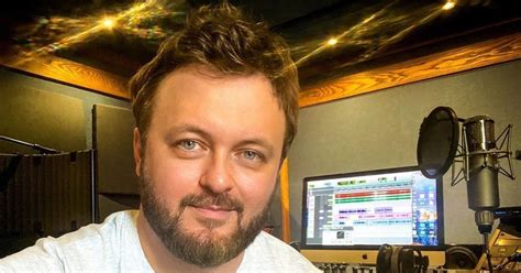 Назва проекту звучить дзідзьо словом «дзідзьо» на західній україні називають дідусів. На Дзідзьо напали у Києві - що вкрали у артиста ...