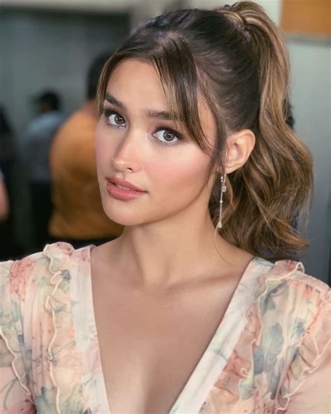 Liza Soberano Solo Telegraph