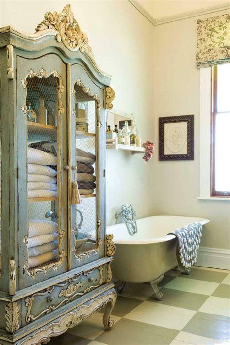 Amazon's choice for shabby chic decor. 15 Lovely Shabby Chic Bathroom Decor Ideas - Style Motivation