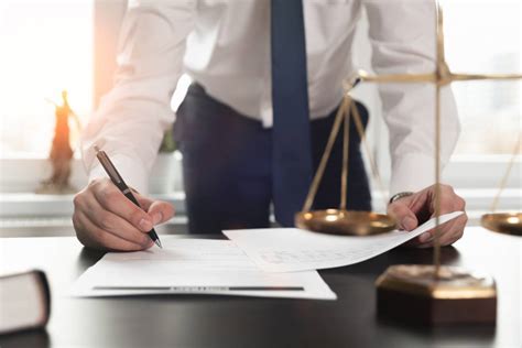 Rédiger vos contrats commerciaux un avocat peut vous assister