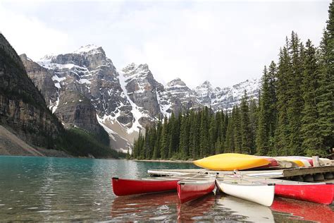 Lago Moraine Alberta Canadá Scenics Naturaleza Montaña Belleza