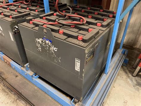 4 Gnb 48 Volt Industrial Forklift Batteries Weight For Each Battery