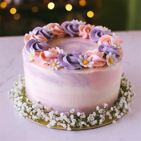 Pink and purple marble with baby’s breath | Themed cakes, Buttercream