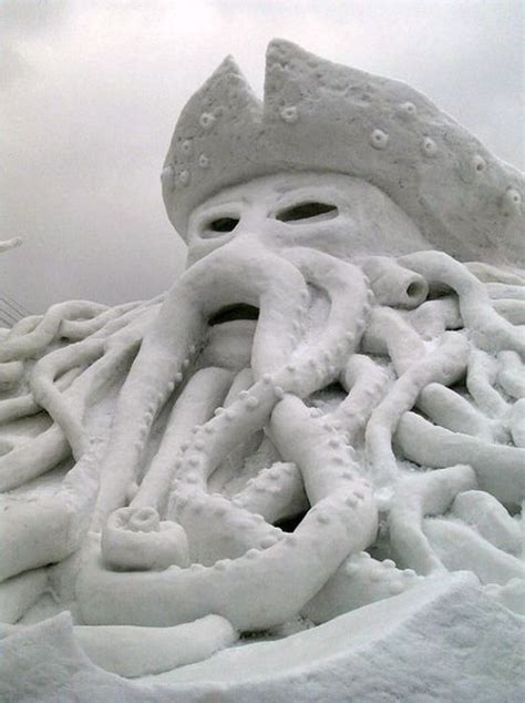 Amazing Snow Sculptures Pics