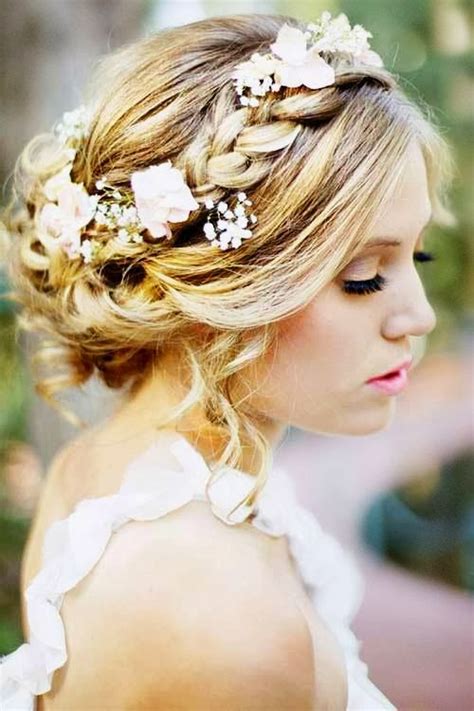 Look through our gallery of wedding hairstyles 2020/21 to be in trend! Awesome Wedding Hairstyles - Wedding Hairstyle