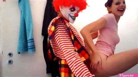 Victoria Cakes Clown Porn