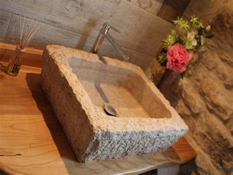 L'articolo è disponibile in pronta consegna. Arredo Bagno in Pietra della Lessinia | Zivelonghi pietre