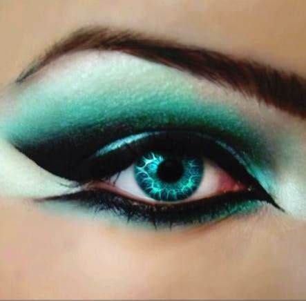 This aqua color and eyeshadow application is definitely trending this spring, so here's get beautiful aqua green eyes with the help of this powerful subliminal message. Nails Green Aqua Eye Color 27+ Ideas For 2019 | Turquoise eyes, Makeup for green eyes, Eye color
