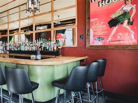 11 Dive Bars With Great Food Philadelphia The Infatuation