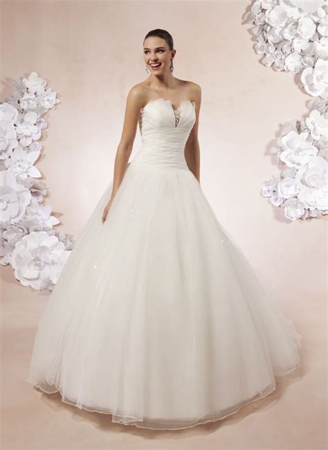 Sweetheart Bridal 6000 Wedding Dress Stillwhite