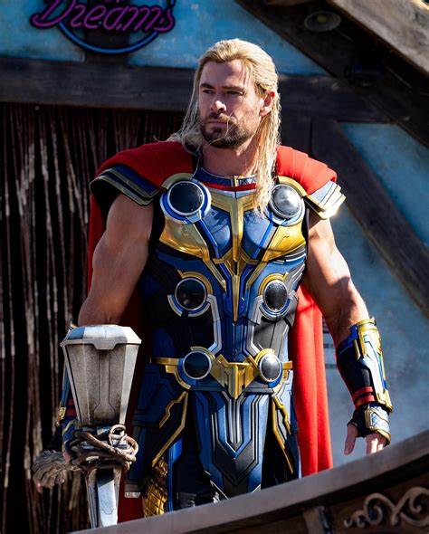 Official New High Resolution Look At Thor In ‘thor Love And Thunder