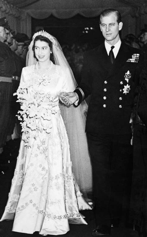 Of queen elizabeth ii and. Queen Elizabeth II from Celeb Wedding Dresses | E! News