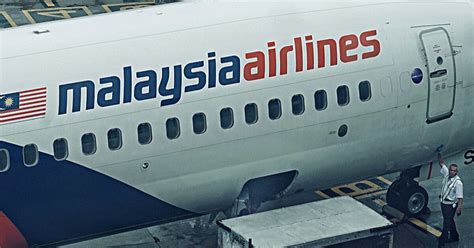 Get 30% off malaysia airlines promo code on flight & hotels | rome, bahrain & dubai. Malaysia Airlines: Plane forced to turn around after ...
