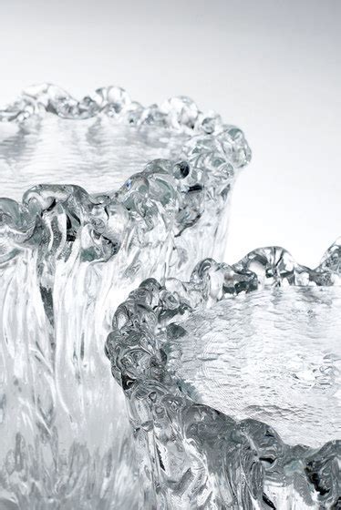 The base of this fountain has an led light that creates a soothing glow to complement the calming water sounds. FOUNTAIN - Coffee tables from Glas Italia | Architonic