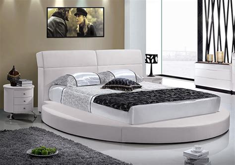 Can round beds be really convenient? 15 Stylish and Gorgeous Round Bed Designs - Bedroomm