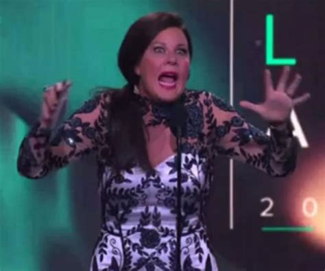 Julia Morris Makes Embarrassing Onstage Gaffe At Logies Womans Day