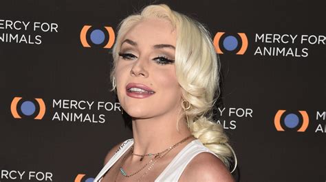 Courtney Stodden Shares Nude Photo With Malala And Maya Angelou Written On Her Body