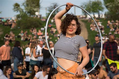 Hula Hoop Fitness The Benefits Of Hula Hooping And How To Use Your Hoop For Weight Loss