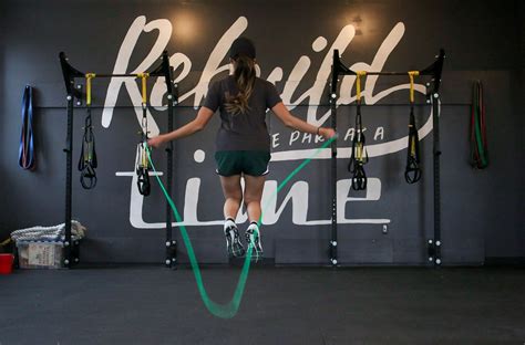 How To Jump Rope For Weight Loss Benefits Tips And Variation