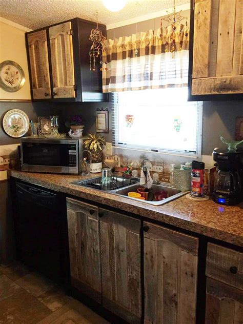 How to make ugly cabinets look great! Kitchen Cabinets Using Old Pallets - Easy Pallet Ideas