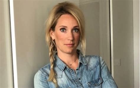 Een kritische journalist die aan boord was van de. Hélène Hendriks sportgezicht Talpa Network - BM