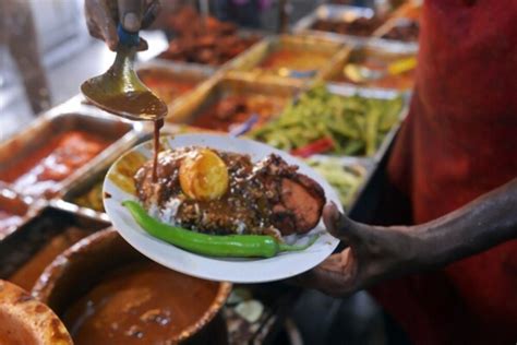 Nasi dagang, nasi kerabu, nasi campur, laksam, bubur pulut hitam, serawa pisang, somtam dan pulut mangga merupakan antara menu yang sedap di sini. Nasi Kandar Paling Sedap Di Penang 2020 | AZR Dynamic