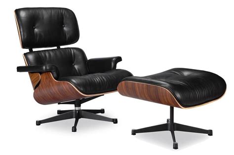 De eames lounge chair van cavel design is voorzien van echte houten schalen met aan beide kanten een fineer afwerking van. Eames Lounge Chair Vitra Black | Manhattan Home Design