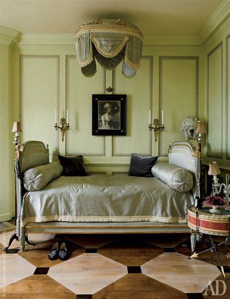 Shop the most beautiful things on earth. 988 best Antique Bedroom Furniture / Beds images on ...