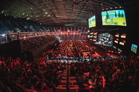 Ontem, 16/11/2019 tivemos a grande final do mundial de free fire no rio de janeiro onde dois times brasileiros participaram e um acabou levando o troféu para casa. Free Fire: Primeira queda do Mundial atinge marca de 2 ...