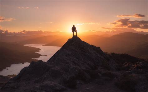 Man On Mountain Wallpapers Top Free Man On Mountain Backgrounds