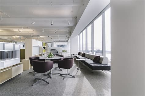 Teknion Offices and Showroom - Toronto - Office Snapshots