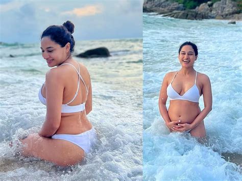 Pic Talk Pooja Ramachandran Pregnancy Glow In Bikini