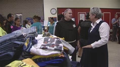 Nun Leading Effort To Shelter Feed Immigrants At Texas Border Abc13