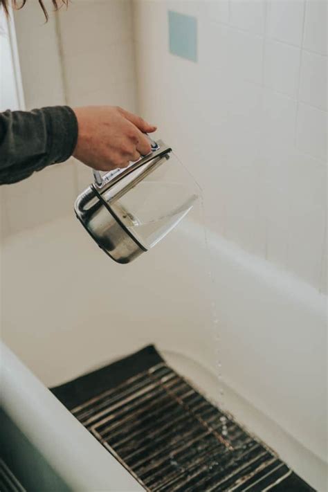Cleaner for tub custom, what is the best drain cleaner, best cleaner for shower tile mildew, automatic toilet bowl cleaner reviews exports, automatic toilet bowl cleaner reviews custom, santeen delimer. How To Clean Oven Racks in the Bathtub | Cleaning oven ...