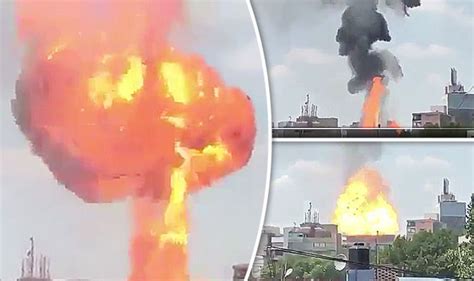 Information about latest earthquakes in mexico, shown in utc time. Mexico earthquake video: Huge mushroom explosion in Mexico City as HUGE quake hits | World ...