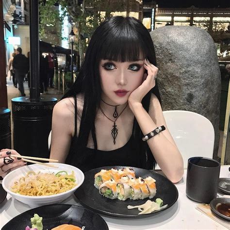 Chinese Model Stuns The Internet For Looking Like A Living Anime Doll