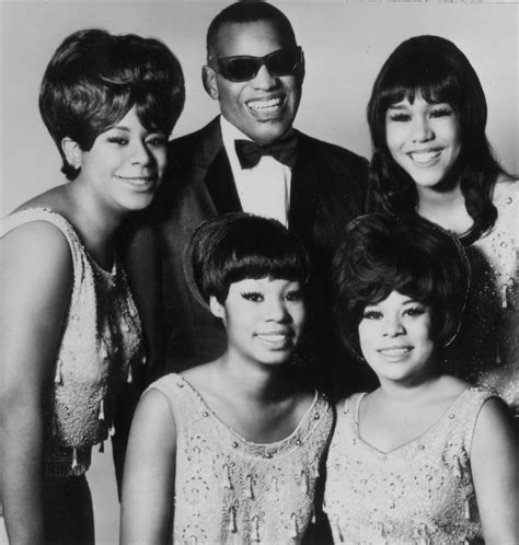 Ray Charles The Raelettes Ray Charles Soul Music Music Pics