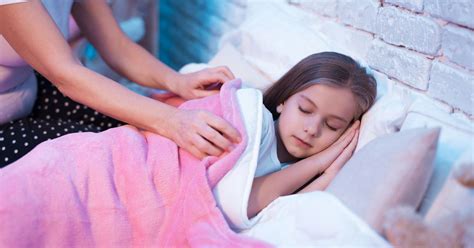 Within a day or two, the socket starts filling with repair tissue. What to do After Wisdom Teeth Extraction | NSOMS (Oral ...