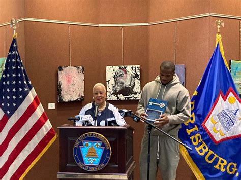 Dallas Cowboys Micah Parsons Receives Key To Harrisburg Again Theburg