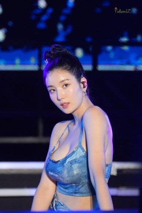 Hot Sexy Kwon Eunbi Bikini Pics