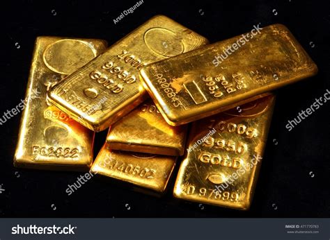 2655 Real Gold Bars Images Stock Photos And Vectors Shutterstock