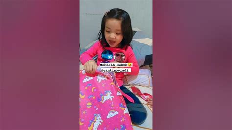 Yuk Unboxing Kado Dari Tante Yanti Ternyata Isi Nya Youtube