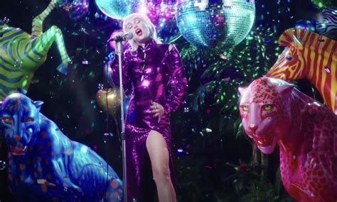 Miley Cyrus è Tornata Ascolta Il Nuovo Singolo Midnight Sky Video Biccyit